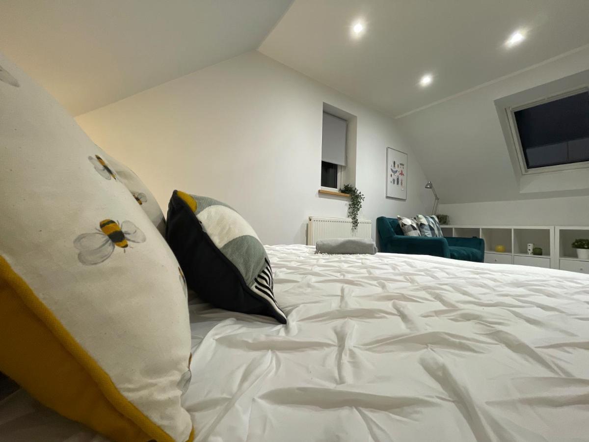 Unique Luxury Detached Apartment In Windsor That Sleeps 4 Exterior photo